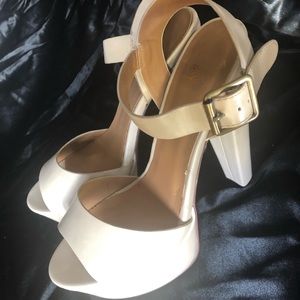 Beautiful tan chunky heels